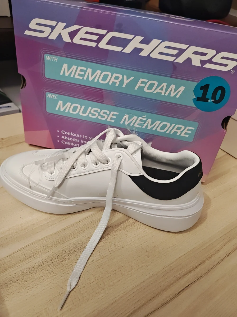 Skechers sleek white